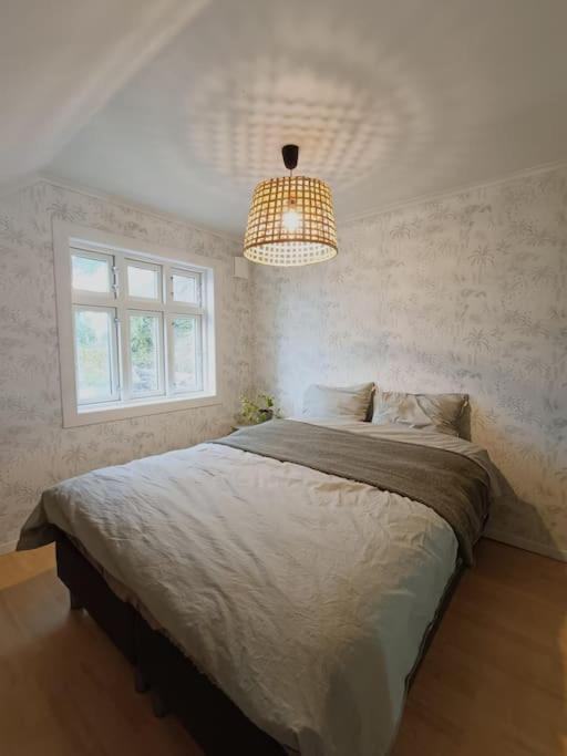 Charming House In Ulsteinvik With Free Parking Vila Exterior foto