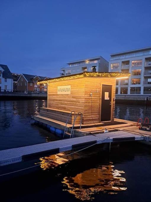 Charming House In Ulsteinvik With Free Parking Vila Exterior foto